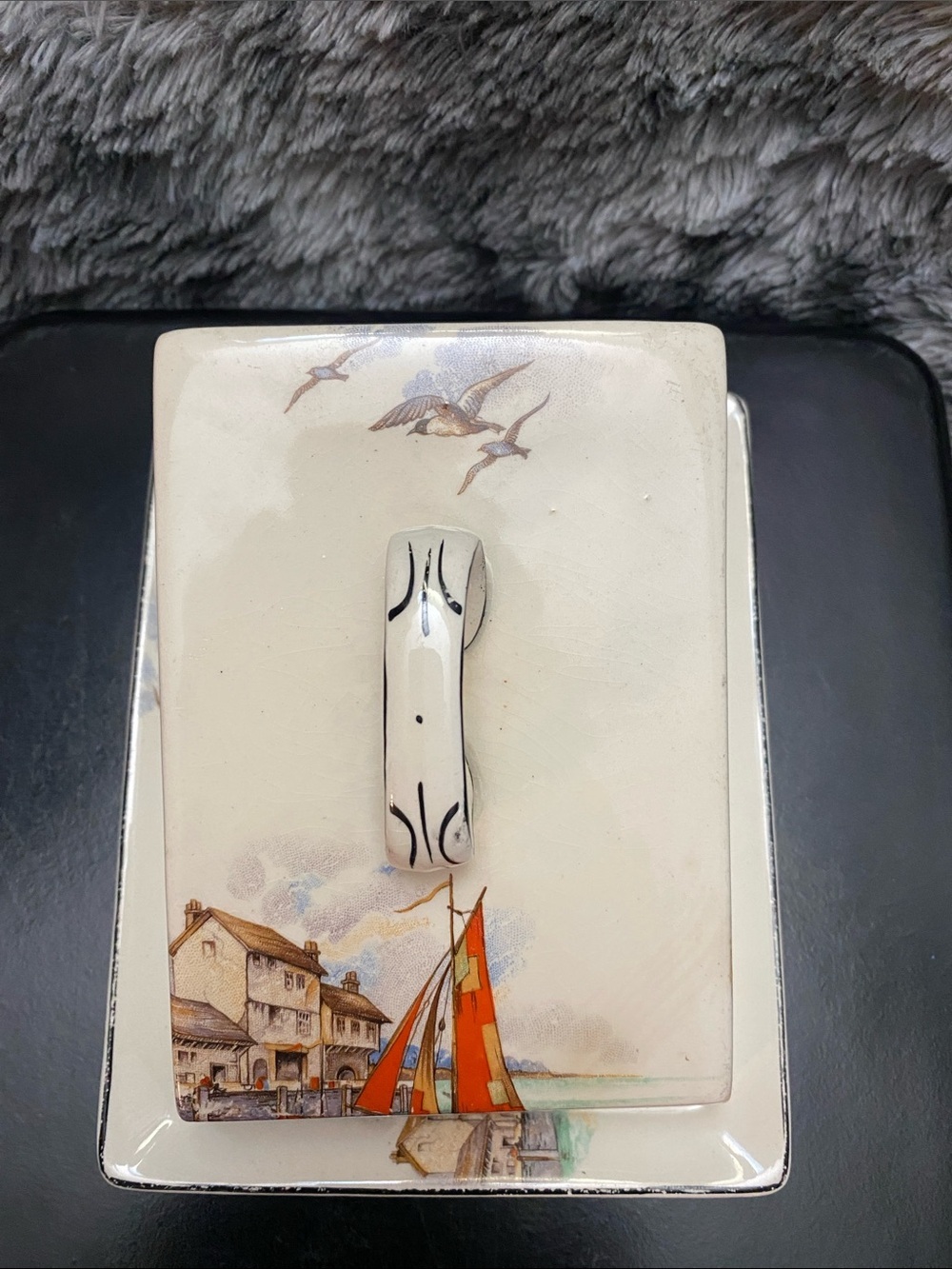 Vintage Ceramic Sloped  Cheese/Butter Dish. - Picture 2 of 16